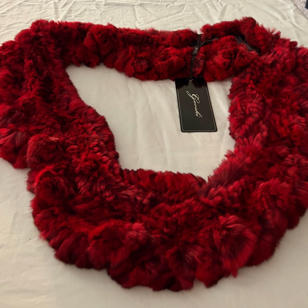 GORSKI Scarlet Fox Fur Wrap